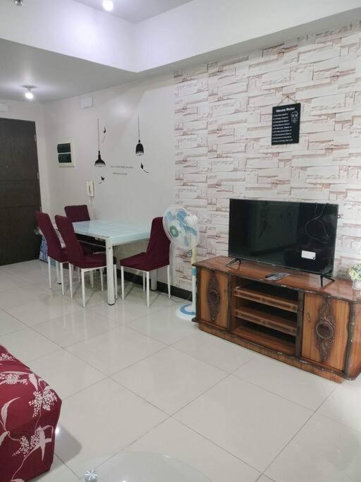 Cubao Manhattan Heights, Unit 8Bc Tower B, 1 Br Manila Eksteriør billede
