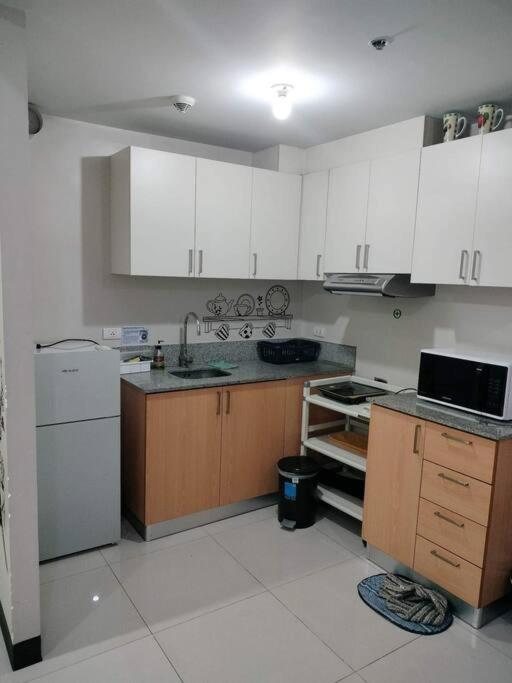 Cubao Manhattan Heights, Unit 8Bc Tower B, 1 Br Manila Eksteriør billede
